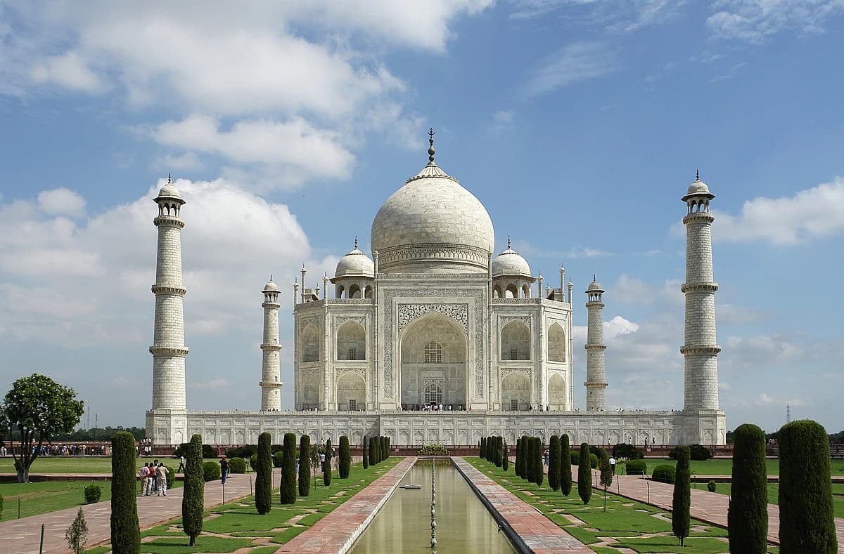 Same Day Agra Escape - Witness the Majesty of the Taj Mahal!